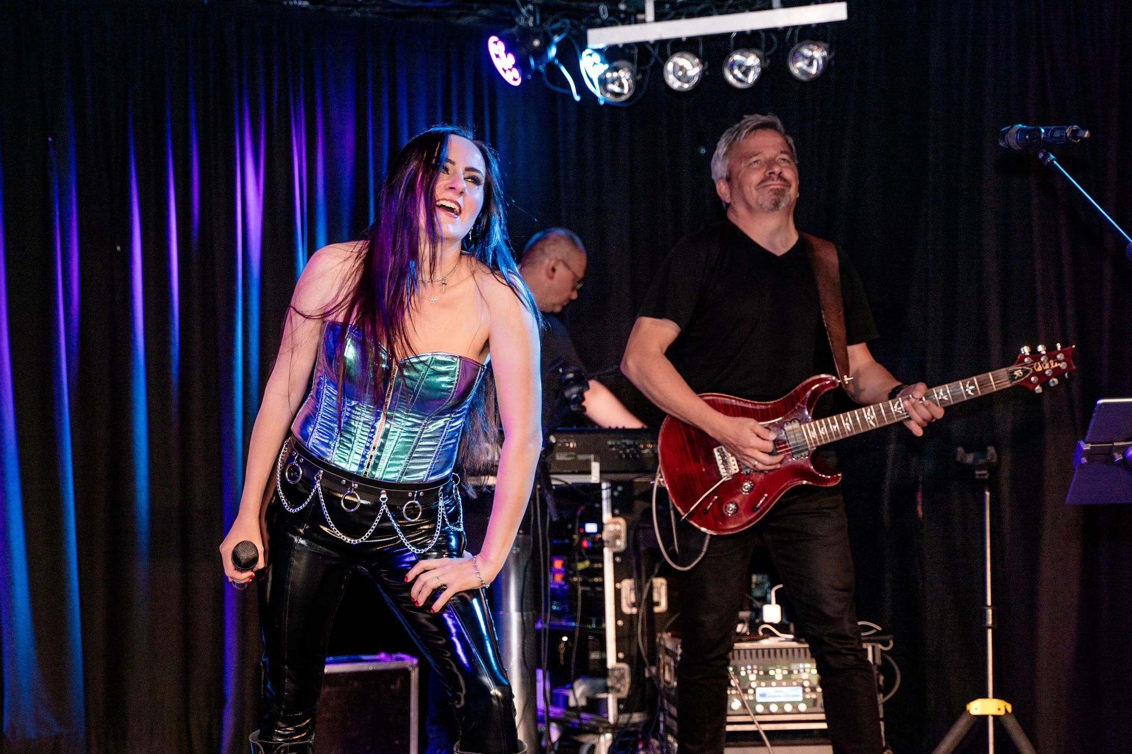 vici vienna Hochzeitssaengerin Wien Live Musik Lounge Saengerin fuer Gala Musik Hotelbar 01