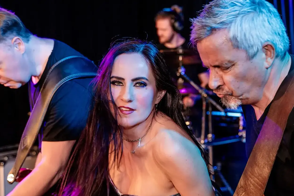 vici vienna Hochzeitssaengerin Wien Live Musik Lounge Saengerin fuer Gala Musik Hotelbar 05 edited 1